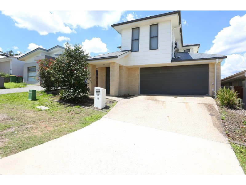 15 Willow Rise Drive, Waterford QLD 4133