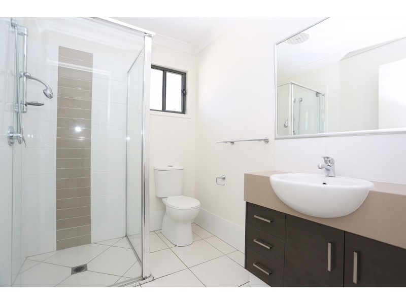 15 Willow Rise Drive, Waterford QLD 4133