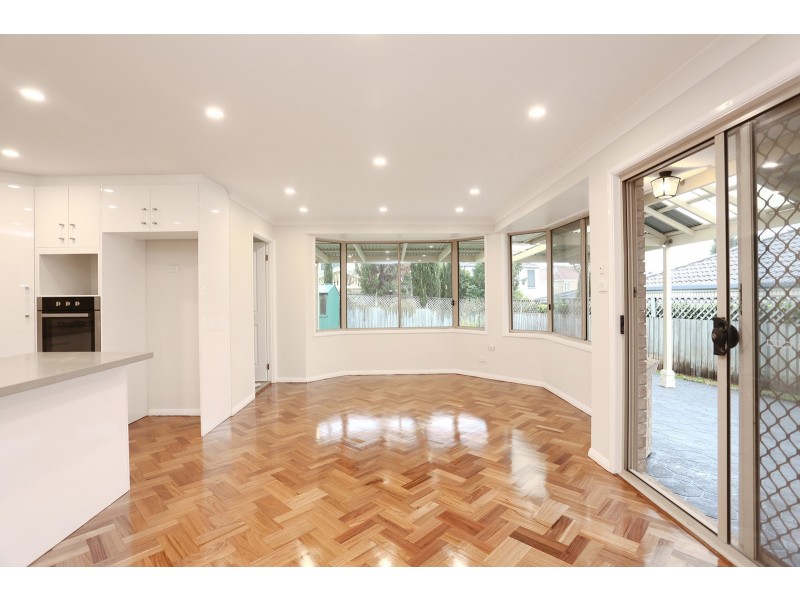 8 Gungarlin Drive, Horningsea Park NSW 2171