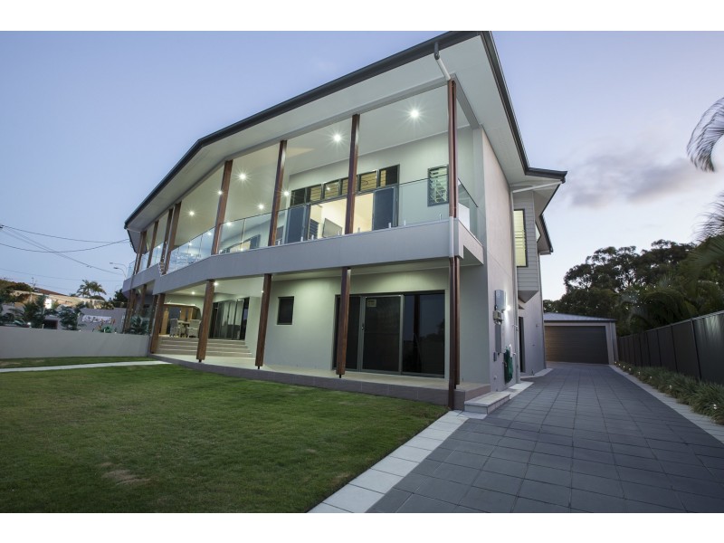 37 Ocean Street, Tannum Sands QLD 4680