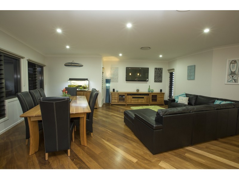 37 Ocean Street, Tannum Sands QLD 4680