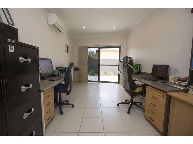 37 Ocean Street, Tannum Sands QLD 4680