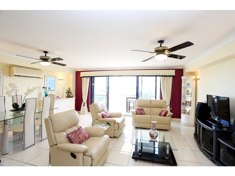 329/392 Marine Parade, Labrador QLD 4215