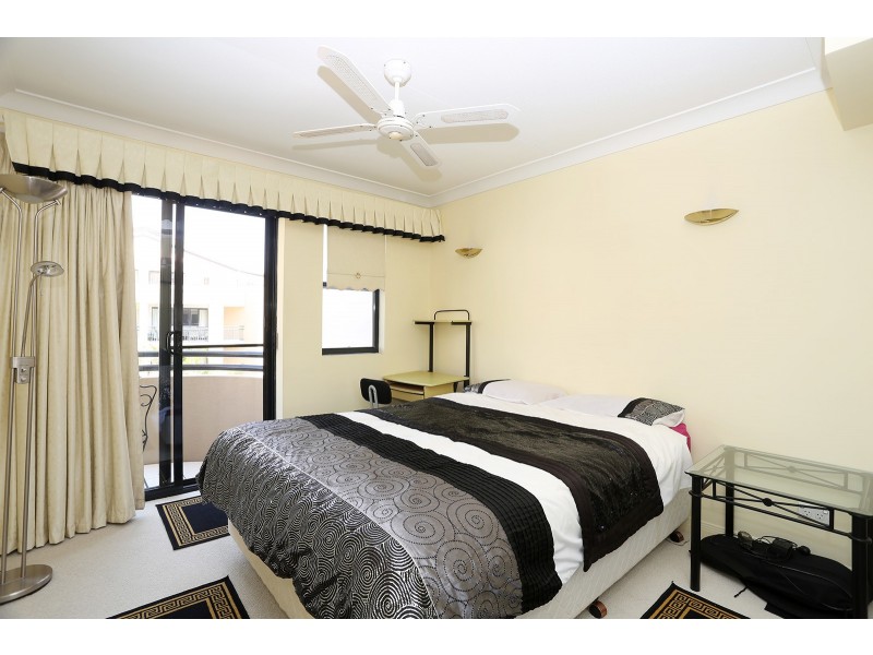 329/392 Marine Parade, Labrador QLD 4215