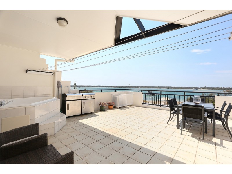 329/392 Marine Parade, Labrador QLD 4215