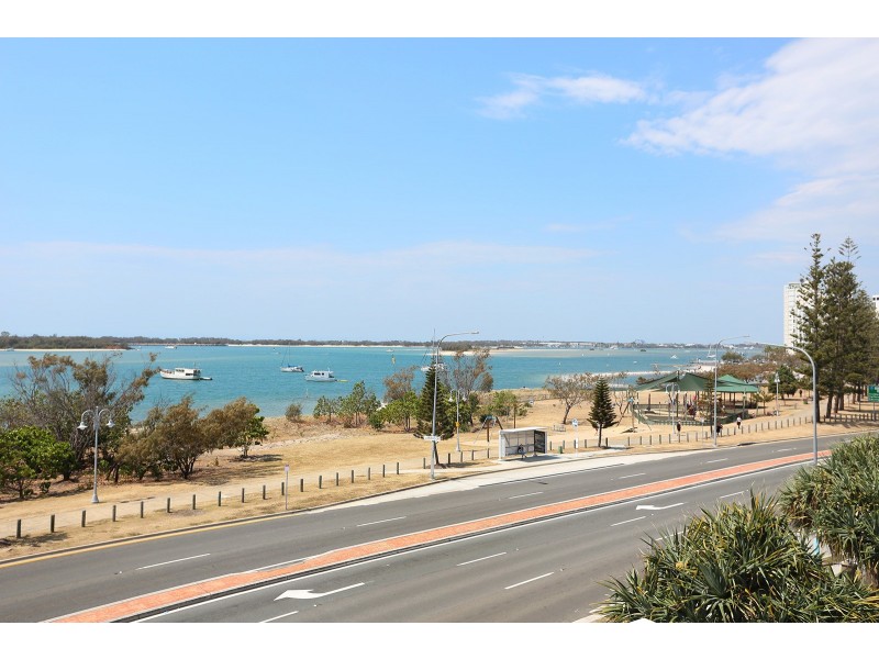 329/392 Marine Parade, Labrador QLD 4215