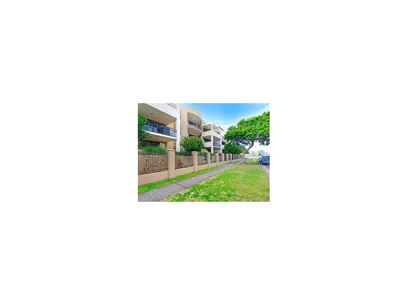 329/392 Marine Parade, Labrador QLD 4215