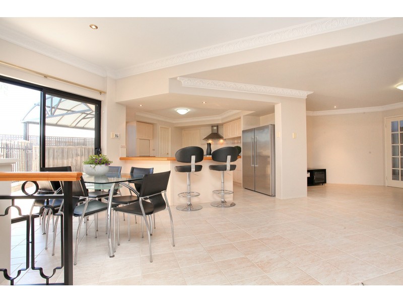 7 Lookout Circle, Ellenbrook WA 6069