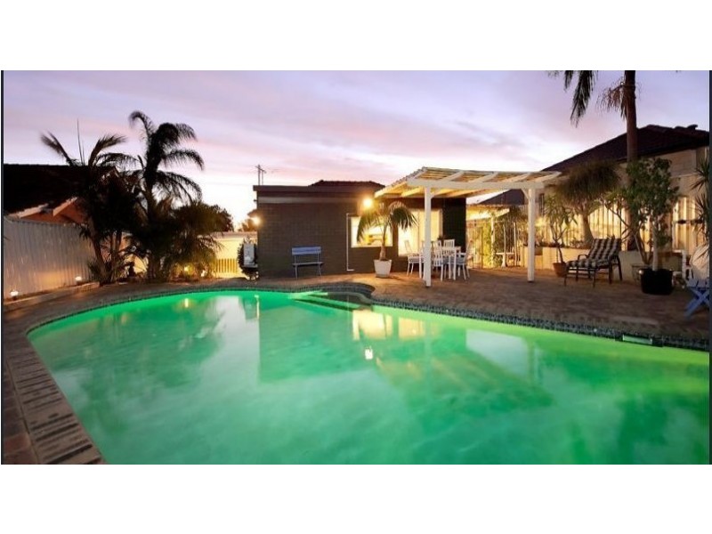 362 Flinders Street, Nollamara WA 6061