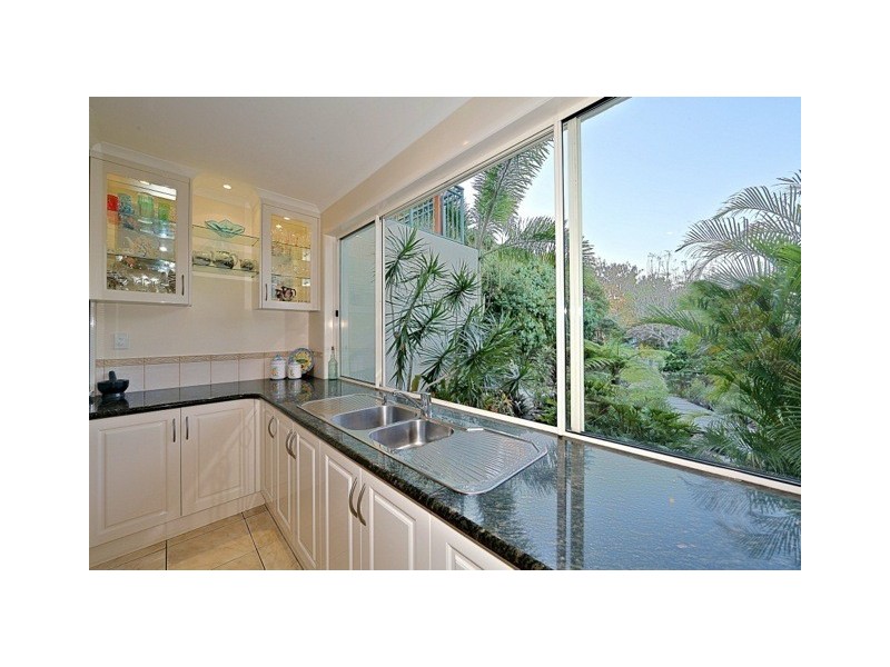 7 Bussey St, Bargara QLD 4670