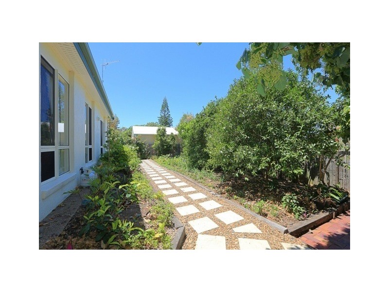 7 Bussey St, Bargara QLD 4670