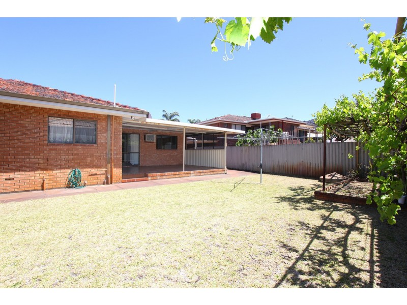 20 Kookaburra Street, Stirling WA 6021