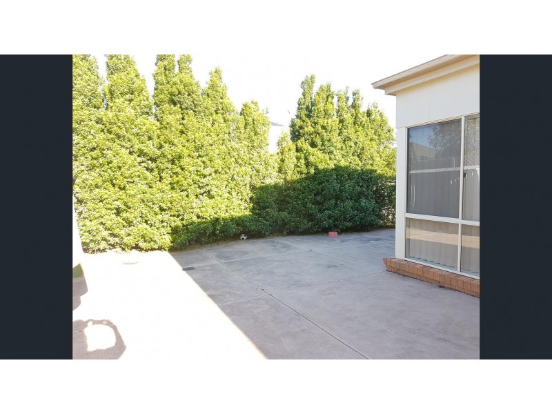 16 Green Hill Place, Craigieburn VIC 3064