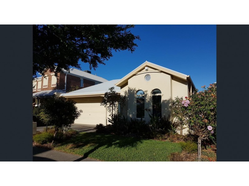 16 Green Hill Place, Craigieburn VIC 3064