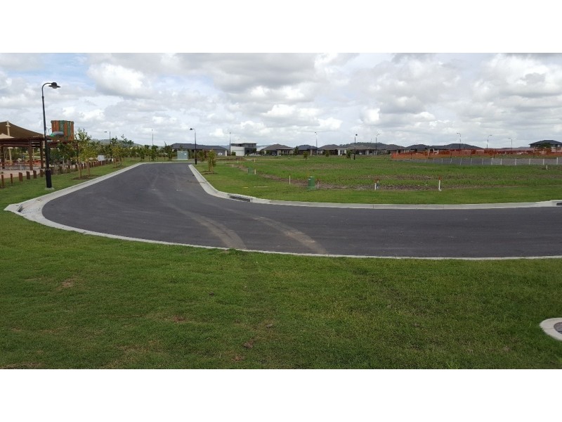49 Lindeman Circuit, Pimpama QLD 4209