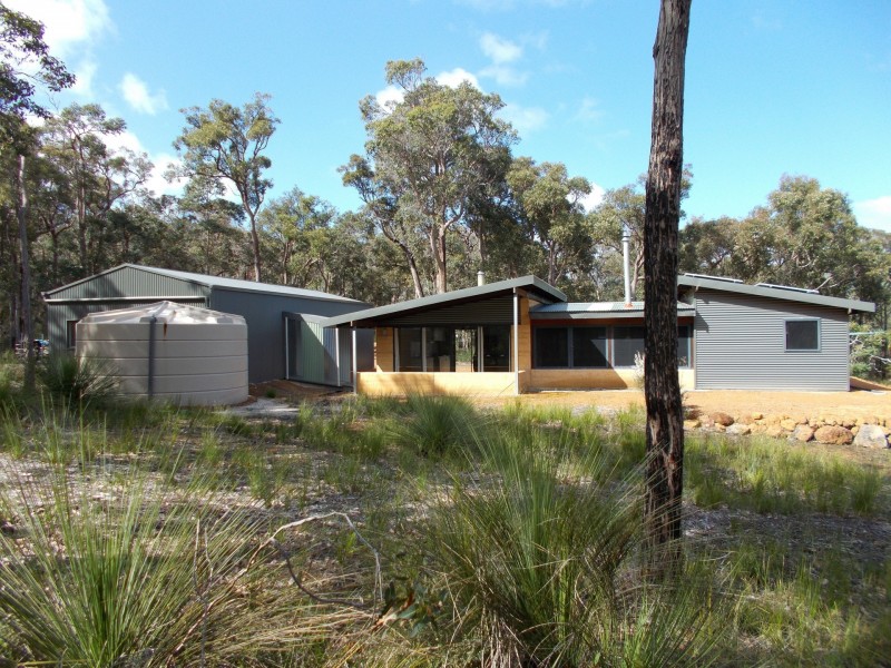 10 Crowea Rd, Denmark WA 6333