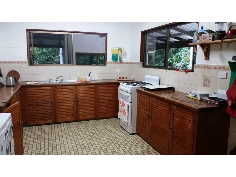 10 Morgano Street, Bingil Bay QLD 4852