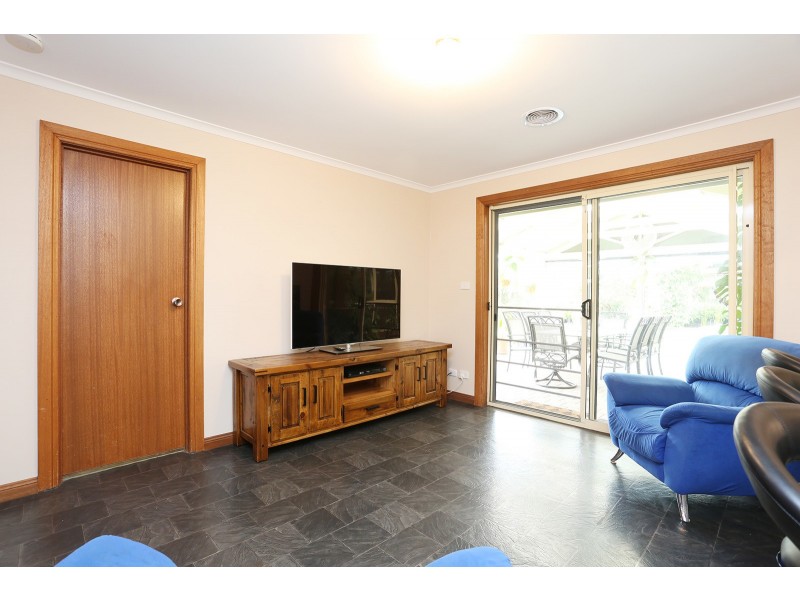 39 Clearwater Crescent, Seaford Rise SA 5169