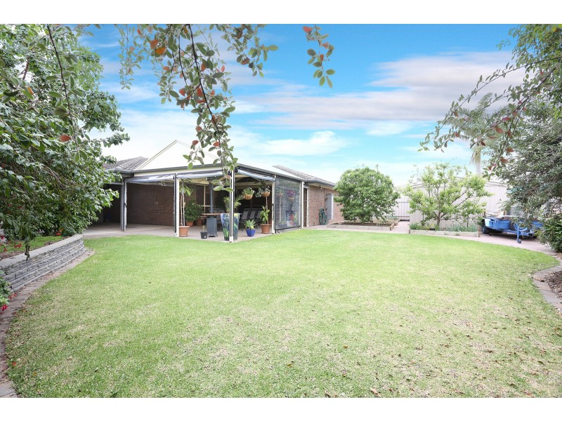 39 Clearwater Crescent, Seaford Rise SA 5169