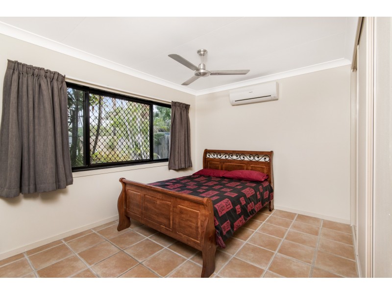 33 Renecol Avenue, Rasmussen QLD 4815