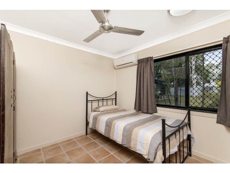 33 Renecol Avenue, Rasmussen QLD 4815