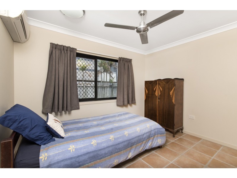 33 Renecol Avenue, Rasmussen QLD 4815