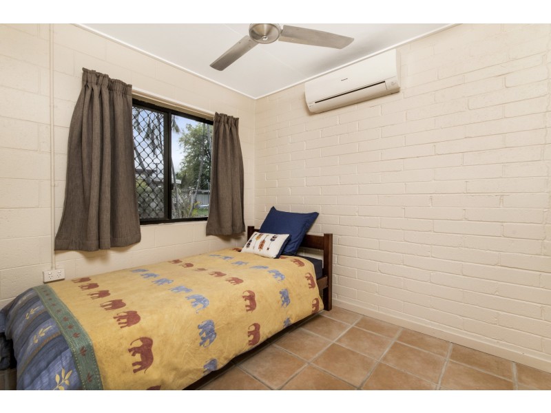 33 Renecol Avenue, Rasmussen QLD 4815