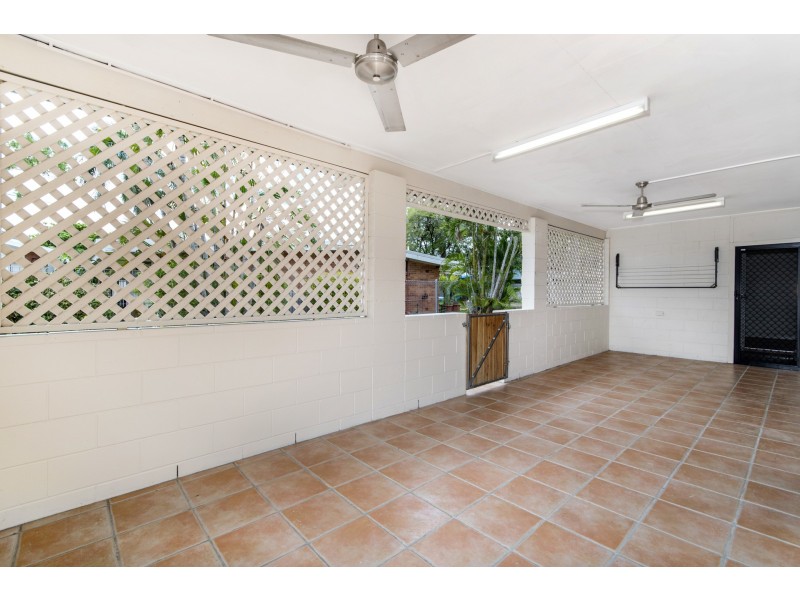 33 Renecol Avenue, Rasmussen QLD 4815