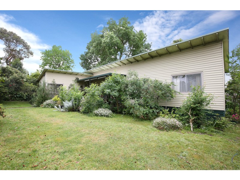 1 Eothen Lane, Kilsyth VIC 3137