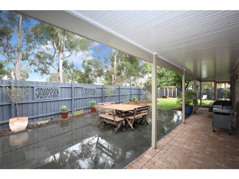16 Cutler Close, Ferntree Gully VIC 3156