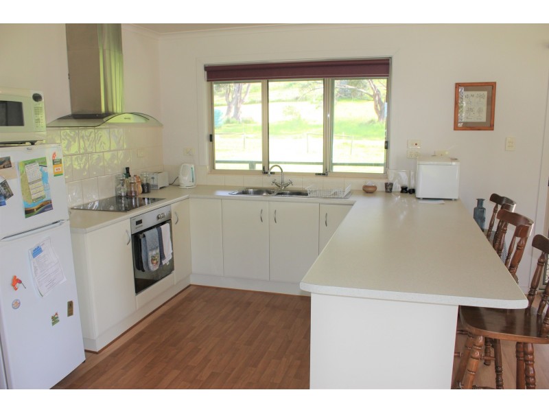 16 Dunn Drive, Surveyors Bay TAS 7116