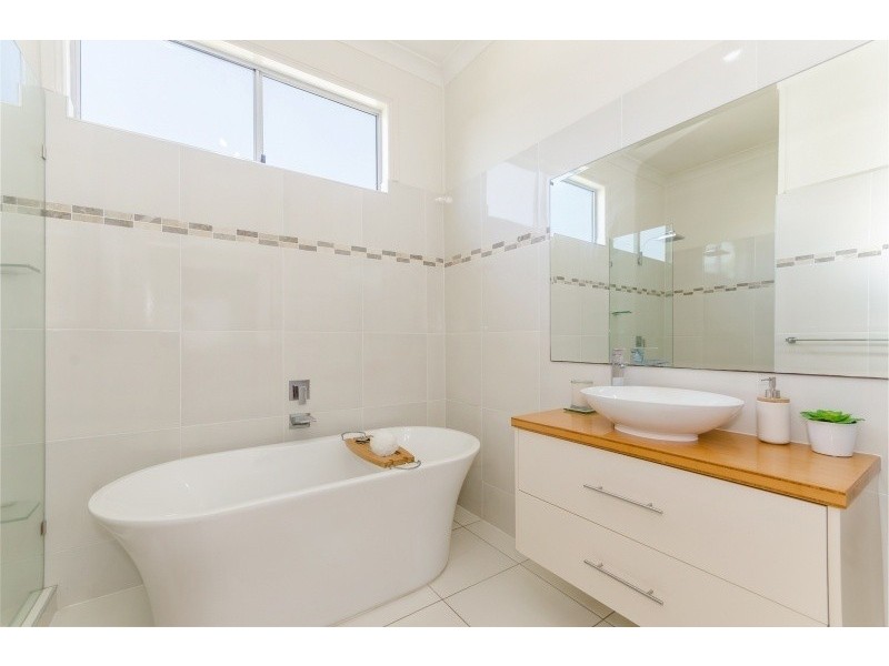 69 Cook Street, North Ward QLD 4810