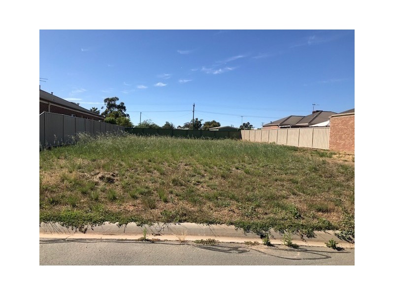 4 Wing Crescent, Mulwala NSW 2647