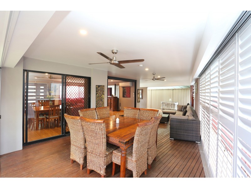 108 Oceanic Drive, Mermaid Waters QLD 4218