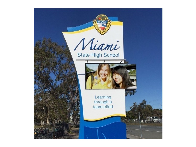 108 Oceanic Drive, Mermaid Waters QLD 4218