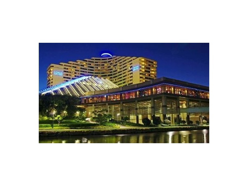 108 Oceanic Drive, Mermaid Waters QLD 4218