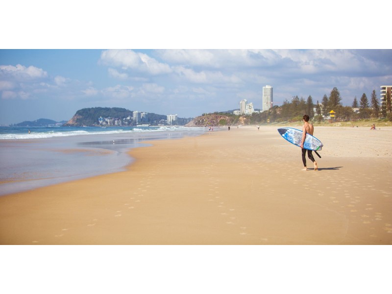 108 Oceanic Drive, Mermaid Waters QLD 4218