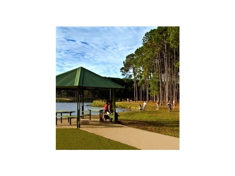 108 Oceanic Drive, Mermaid Waters QLD 4218