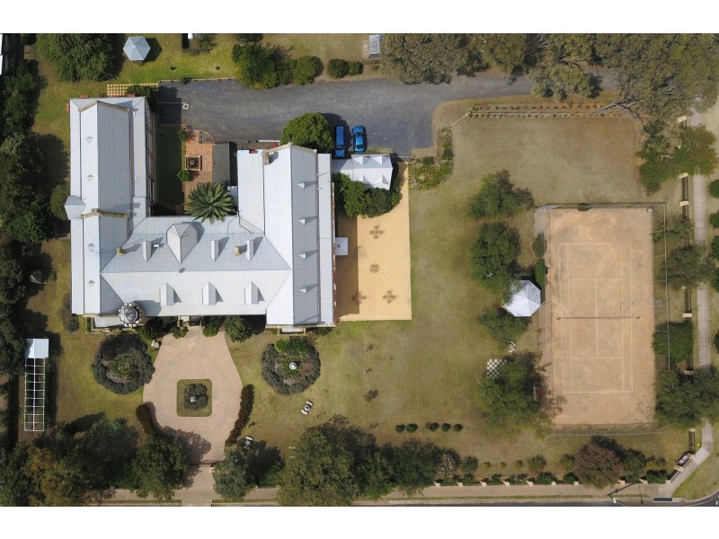 8 Locke Street, Warwick QLD 4370