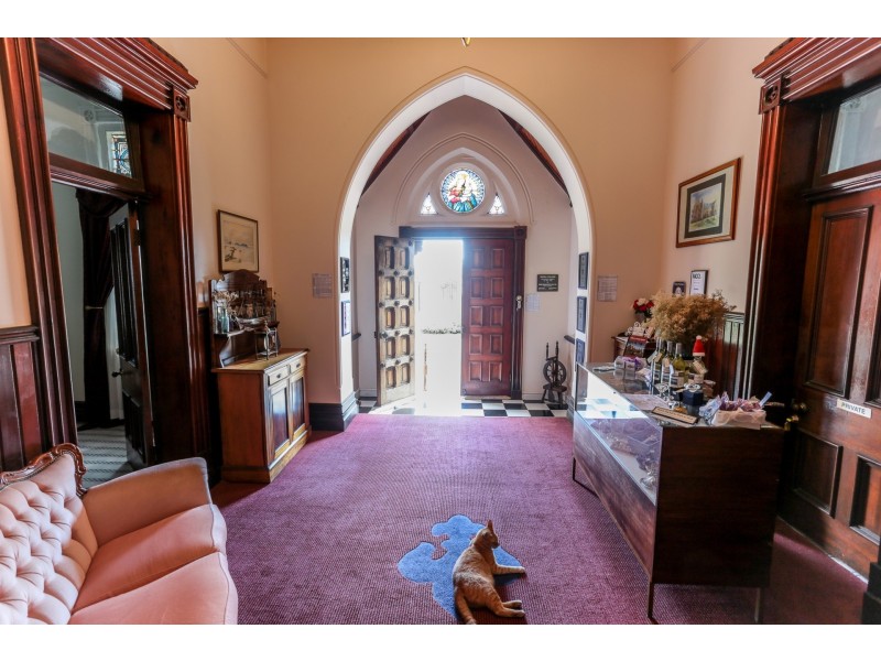 8 Locke Street, Warwick QLD 4370