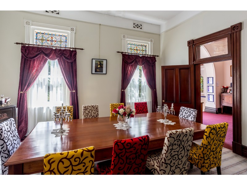 8 Locke Street, Warwick QLD 4370