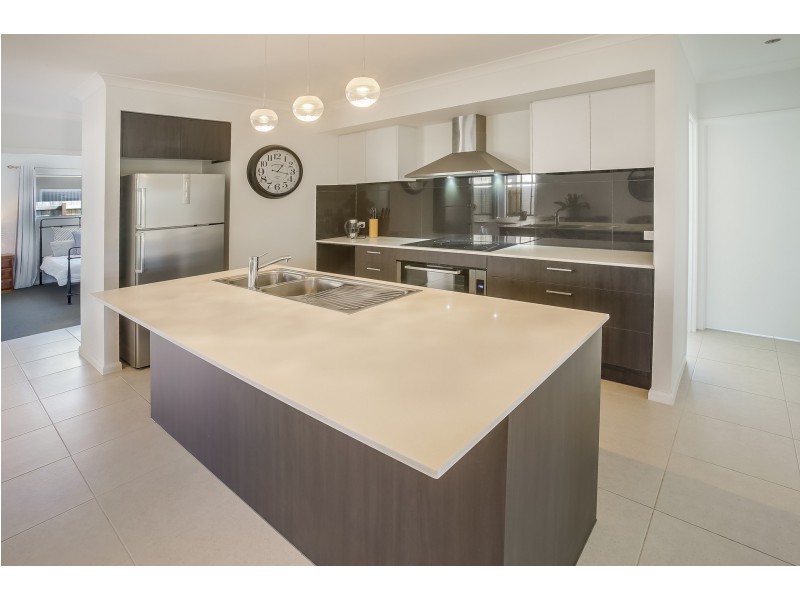 4 Jade Crescent, Caloundra West QLD 4551