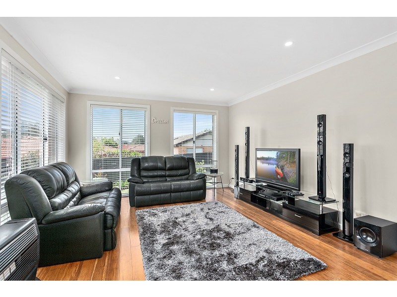 9 Sanderson Road, Kanahooka NSW 2530