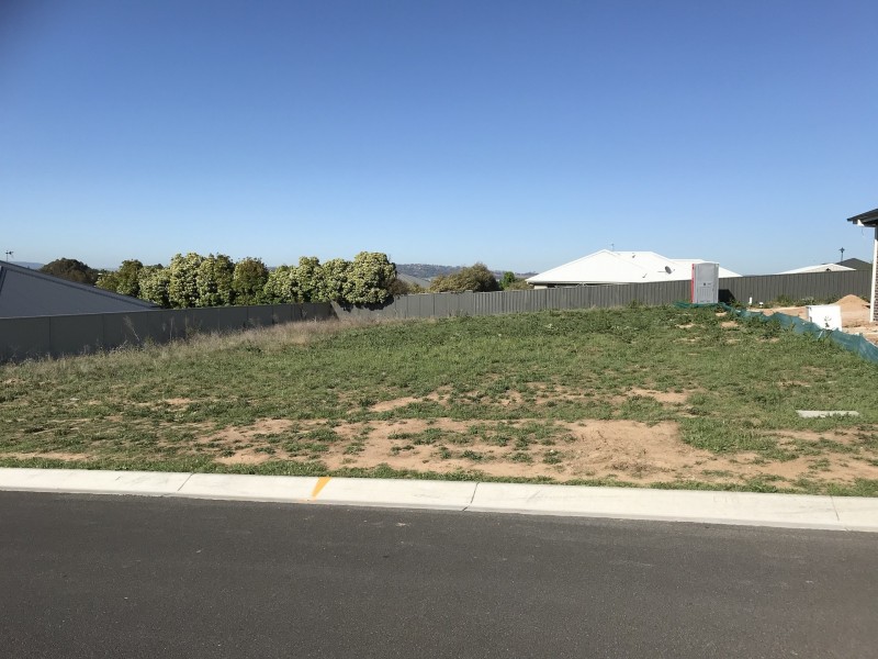 15 Cheviot Drive, Kelso NSW 2795