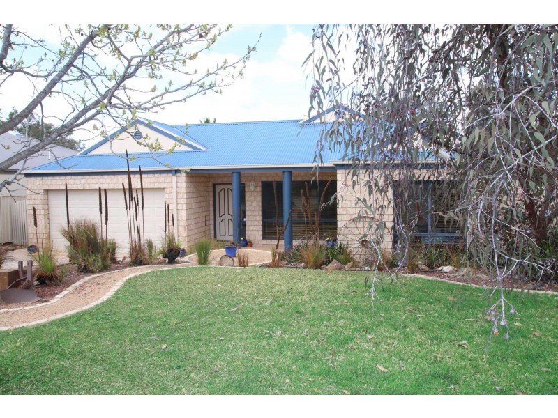 27 The Grove, Thurgoona NSW 2640
