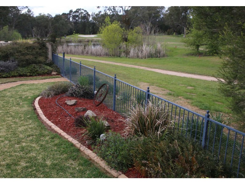 27 The Grove, Thurgoona NSW 2640