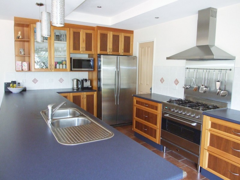 27 The Grove, Thurgoona NSW 2640