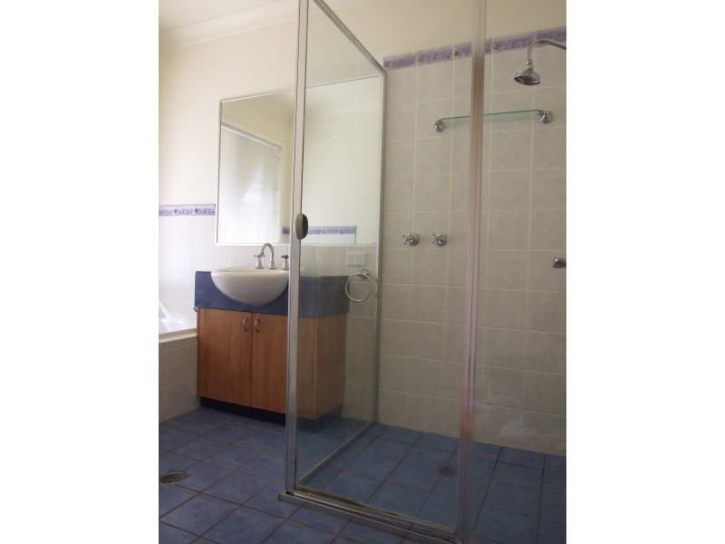 27 The Grove, Thurgoona NSW 2640