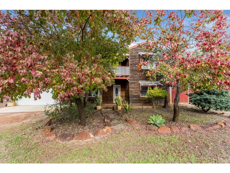 13 Devon Court, Oakford WA 6121
