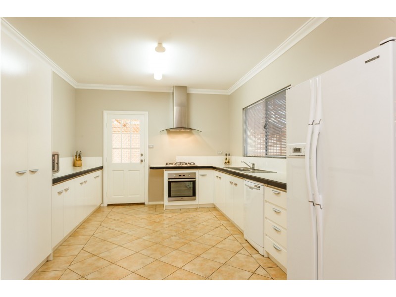 13 Devon Court, Oakford WA 6121